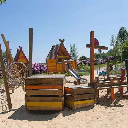Holiday home Hausboot 